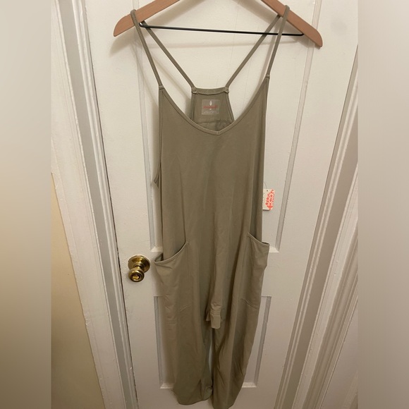 NWT FREE PEOPLE HOT SHOT ONESIE IN SAGE STONE, Size XS - Picture 3 of 7